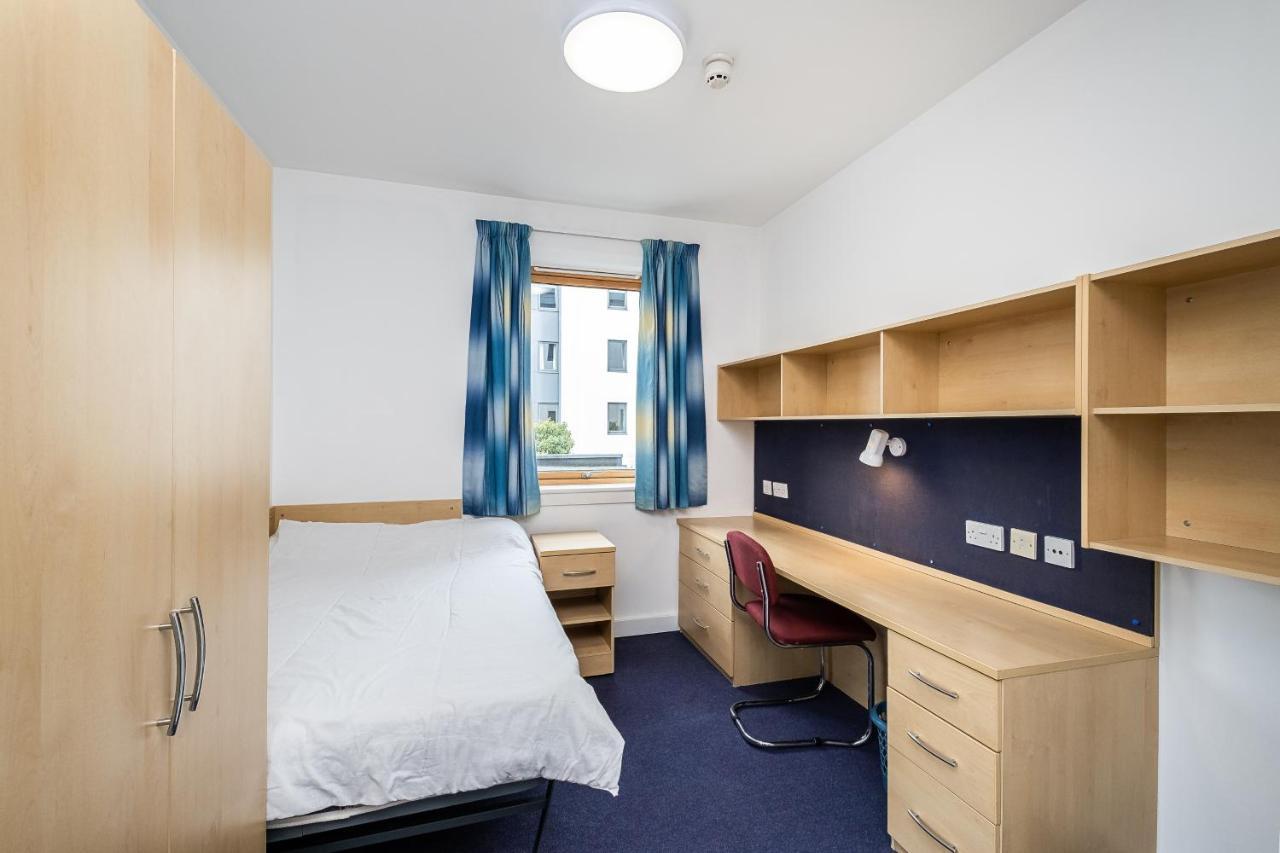 1 Night Free Comfortable Ensuite Rooms, Gillingham - Sk Hoo Exterior foto